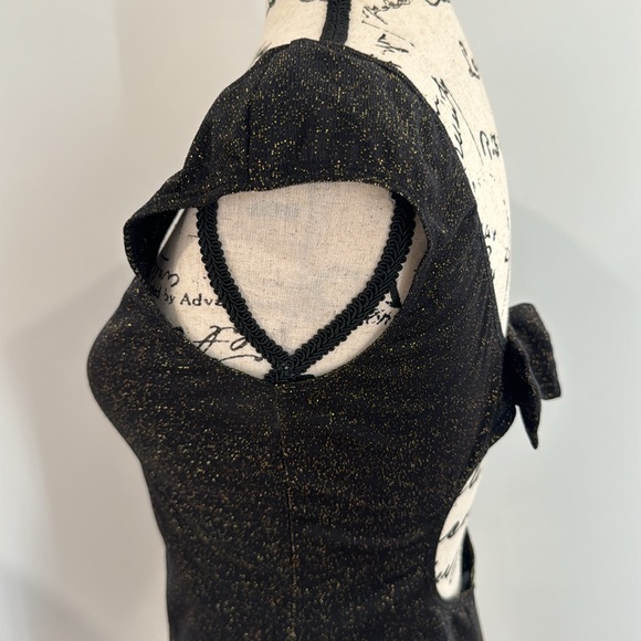 Top - Picture 3 of 5